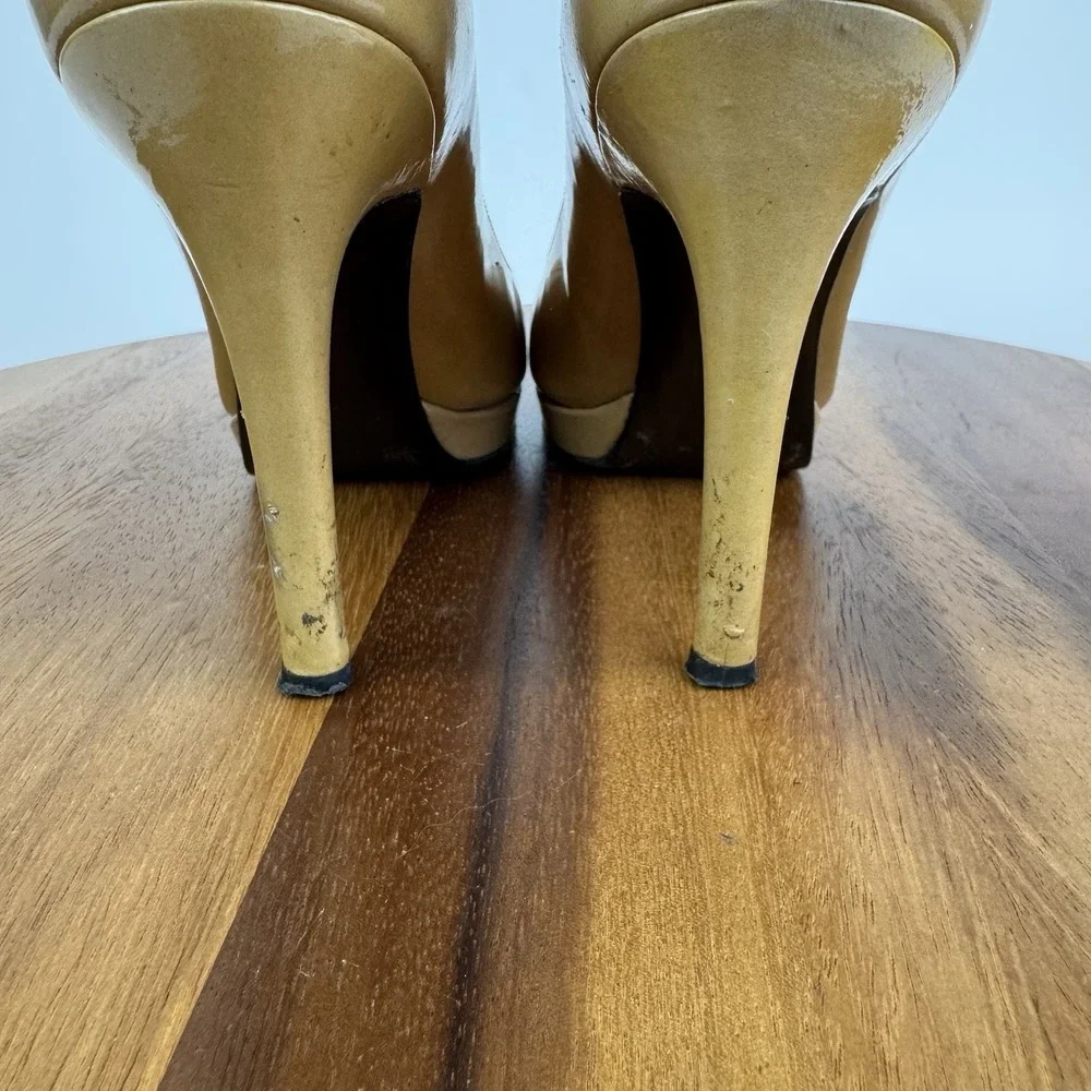 Stuart Weitzman size narrow